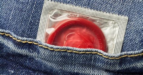 Fafanje brez kondoma Kurba Magburaka
